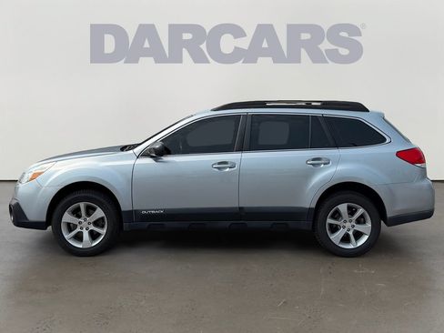 Used 2014 Subaru Outback 2.5i w/ Alloy Wheel Package AWD/4WD image 4