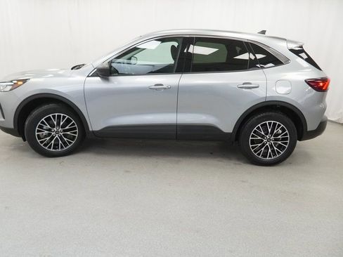 Used 2023 Ford Escape Active image 17