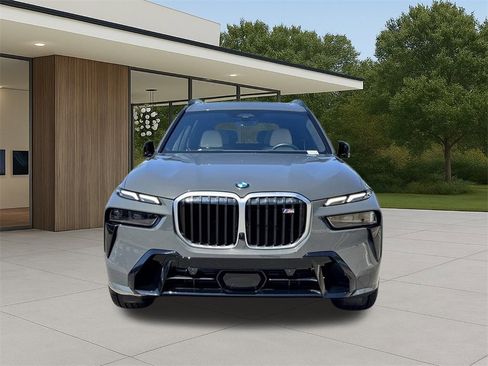 Certified 2023 BMW X7 M60i w/ Executive Package image 3
