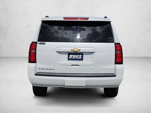 Used 2020 Chevrolet Suburban LT AWD/4WD image 7