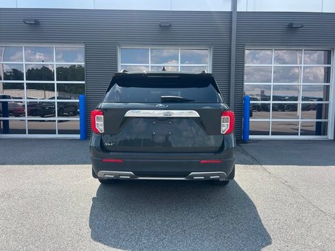 Used 2024 Ford Explorer XLT w/ Equipment Group 202A RWD image 3