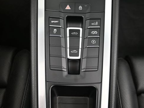 Certified 2023 Porsche 718 Boxster RWD image 17