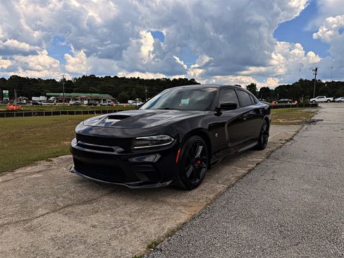 Used 2018 Dodge Charger R/T Scat Pack RWD image 1