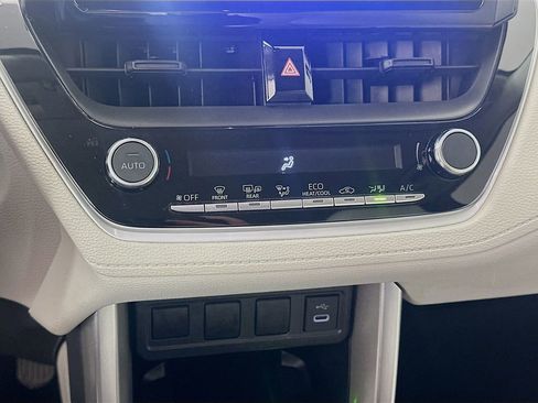 Used 2024 Toyota Corolla Cross LE image 16