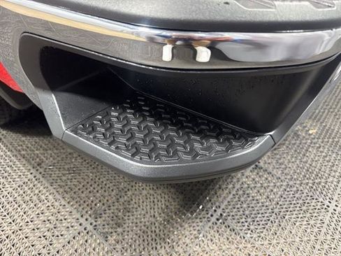 New 2025 GMC Sierra 1500 SLE w/ Preferred Package image 11