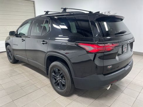 Used 2023 Chevrolet Traverse LT w/ Midnight/Sport Edition image 4