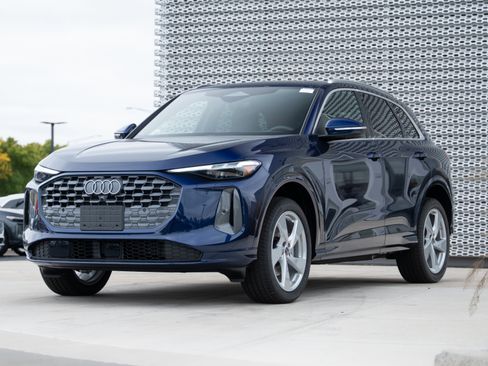 New 2025 Audi Q5 Premium Plus image 7