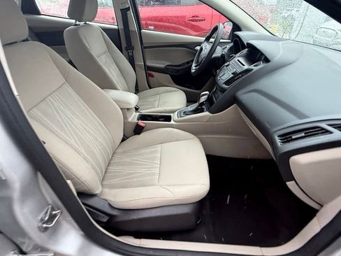 Used 2015 Ford Focus SE image 12