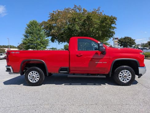 Used 2025 Chevrolet Silverado 2500 LT w/ Convenience Package AWD/4WD image 9