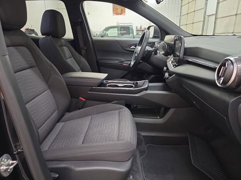 Used 2025 Chevrolet Equinox LT image 47