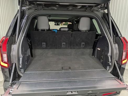 Used 2025 Ford Expedition Platinum w/ Stealth Appearance Package AWD/4WD image 26