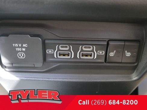 New 2025 Jeep Grand Cherokee Limited w/ Luxury Tech Group II AWD/4WD image 39