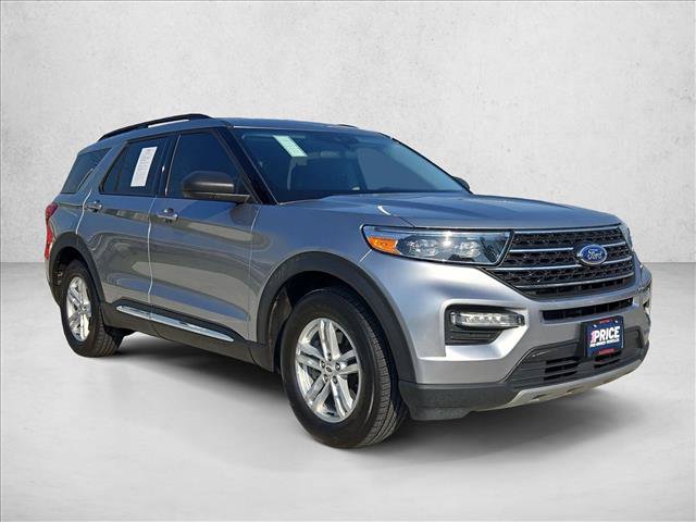Used 2024 Ford Explorer XLT w/ Equipment Group 202A RWD image 3