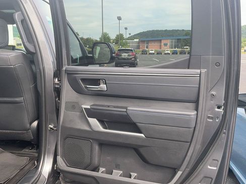 Used 2024 Toyota Tundra Platinum AWD/4WD image 31