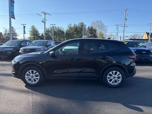 Used 2025 Ford Escape Active w/ Cold Weather Package image 4