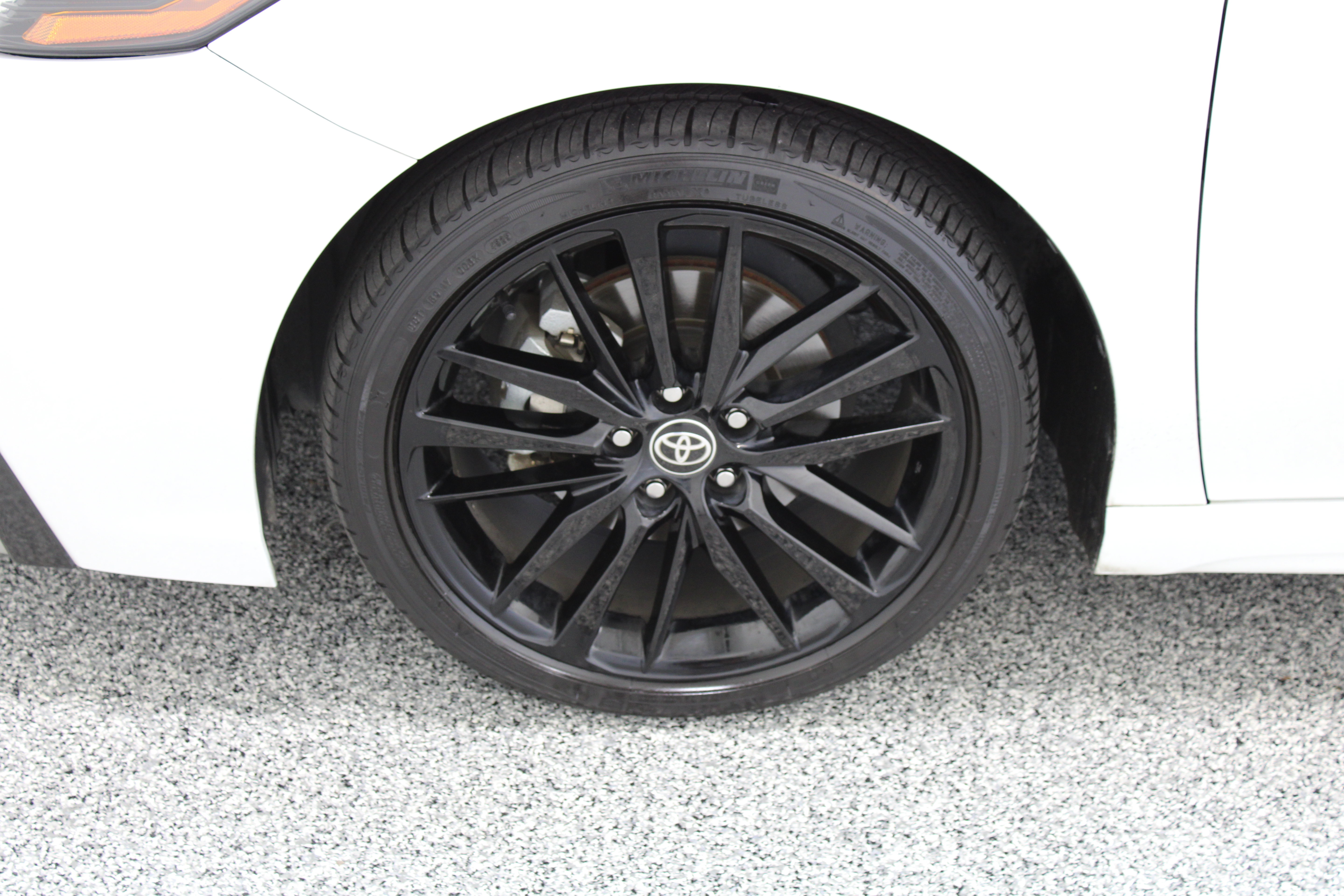 Used 2023 Toyota Camry XSE FWD image 11