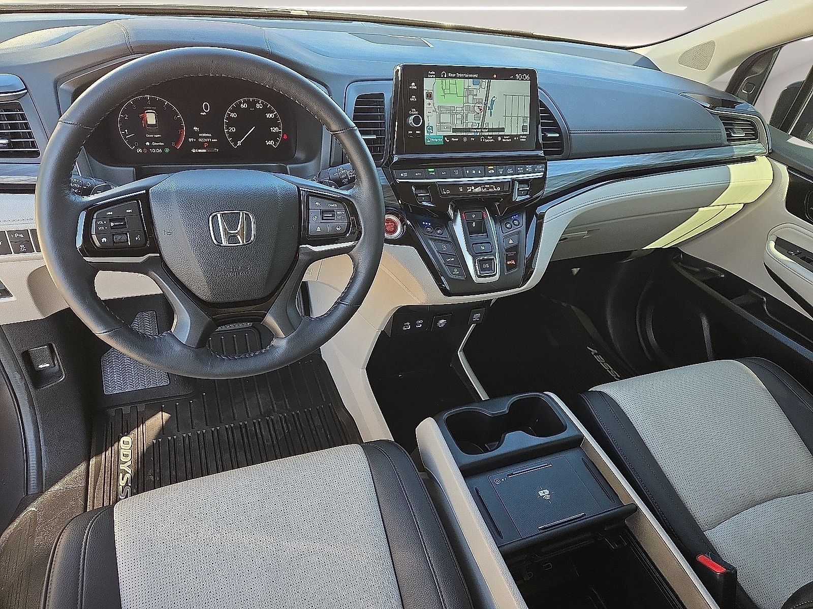 Used 2025 Honda Odyssey Elite image 6