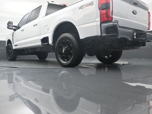 Used 2024 Ford F250 Lariat AWD/4WD image 37