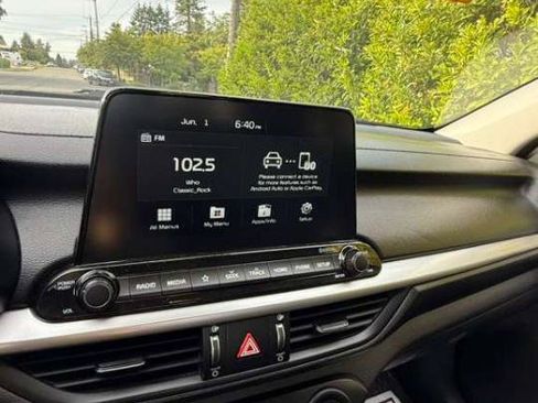 Used 2021 Kia Forte LXS FWD image 11