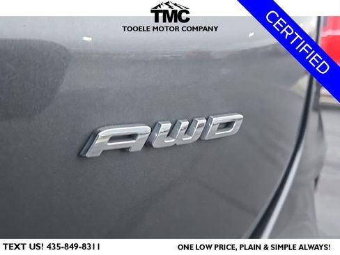 Used 2024 Ford Edge Titanium image 10