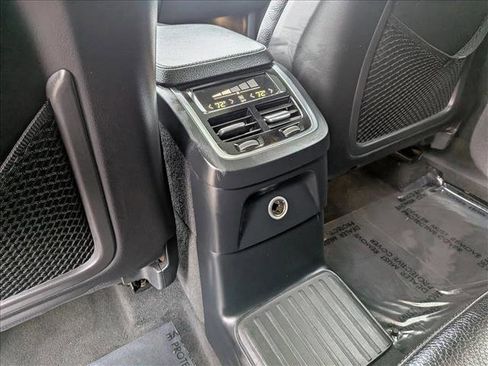 Used 2016 Volvo XC90 T8 Momentum w/ Vision Package image 17