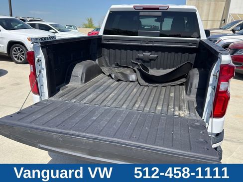 Used 2022 Chevrolet Silverado 1500 RST AWD/4WD image 13