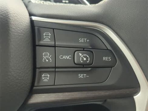 New 2025 Jeep Grand Cherokee L Limited image 27