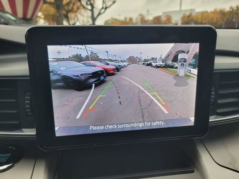 Certified 2022 Ford Explorer XLT w/ Equipment Group 202A image 20