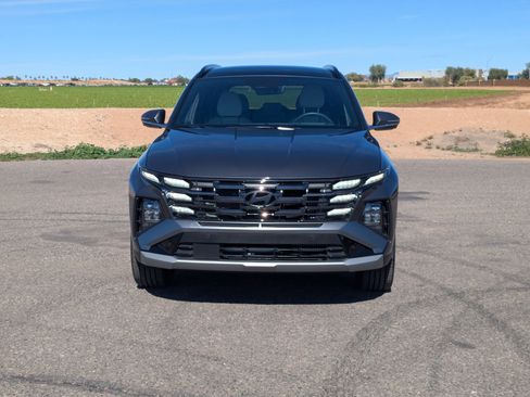 Certified 2025 Hyundai Tucson Limited image 6