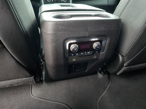 Used 2023 GMC Yukon XL SLT w/ SLT Premium Package RWD image 24