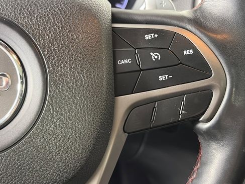 Used 2017 Jeep Grand Cherokee Trailhawk w/ Trailhawk Luxury Group image 18