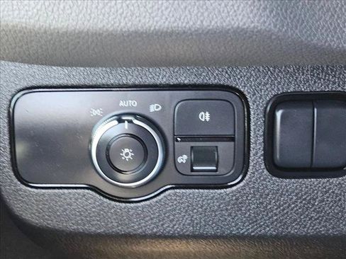 Used 2022 Mercedes-Benz Sprinter 2500 image 12