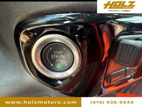 Certified 2025 Chevrolet Silverado 1500 LT AWD/4WD image 17