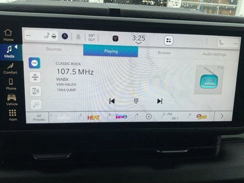 Used 2024 Jeep Wrangler Unlimited w/ Convenience Group AWD/4WD image 30