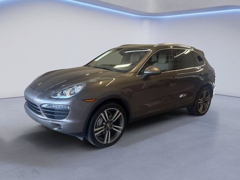 Used 2012 Porsche Cayenne S AWD/4WD image 3