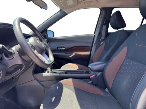 Used 2024 Nissan Kicks SR w/ Exterior Package FWD image 10