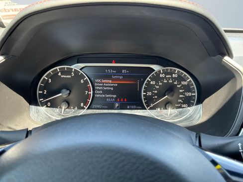 Used 2024 Nissan Altima 2.5 SR FWD image 12