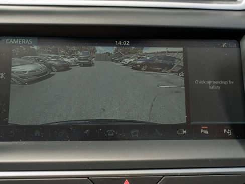 Used 2020 Jaguar E-PACE SE image 29