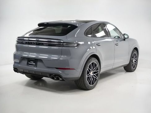 Certified 2026 Porsche Cayenne E-Hybrid Coupe AWD/4WD image 7