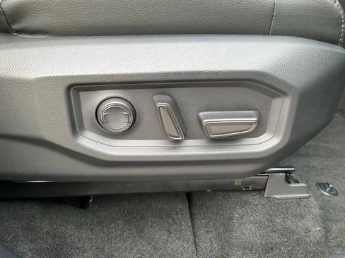 Used 2023 Toyota Tundra Limited image 20