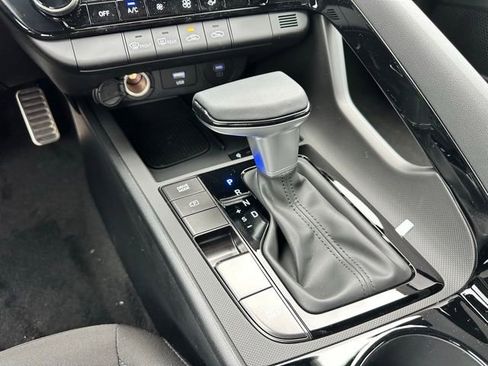 New 2025 Hyundai Elantra SEL FWD image 21