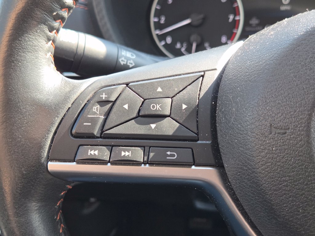 Used 2023 Nissan Sentra SR w/ SR Premium Package FWD image 17