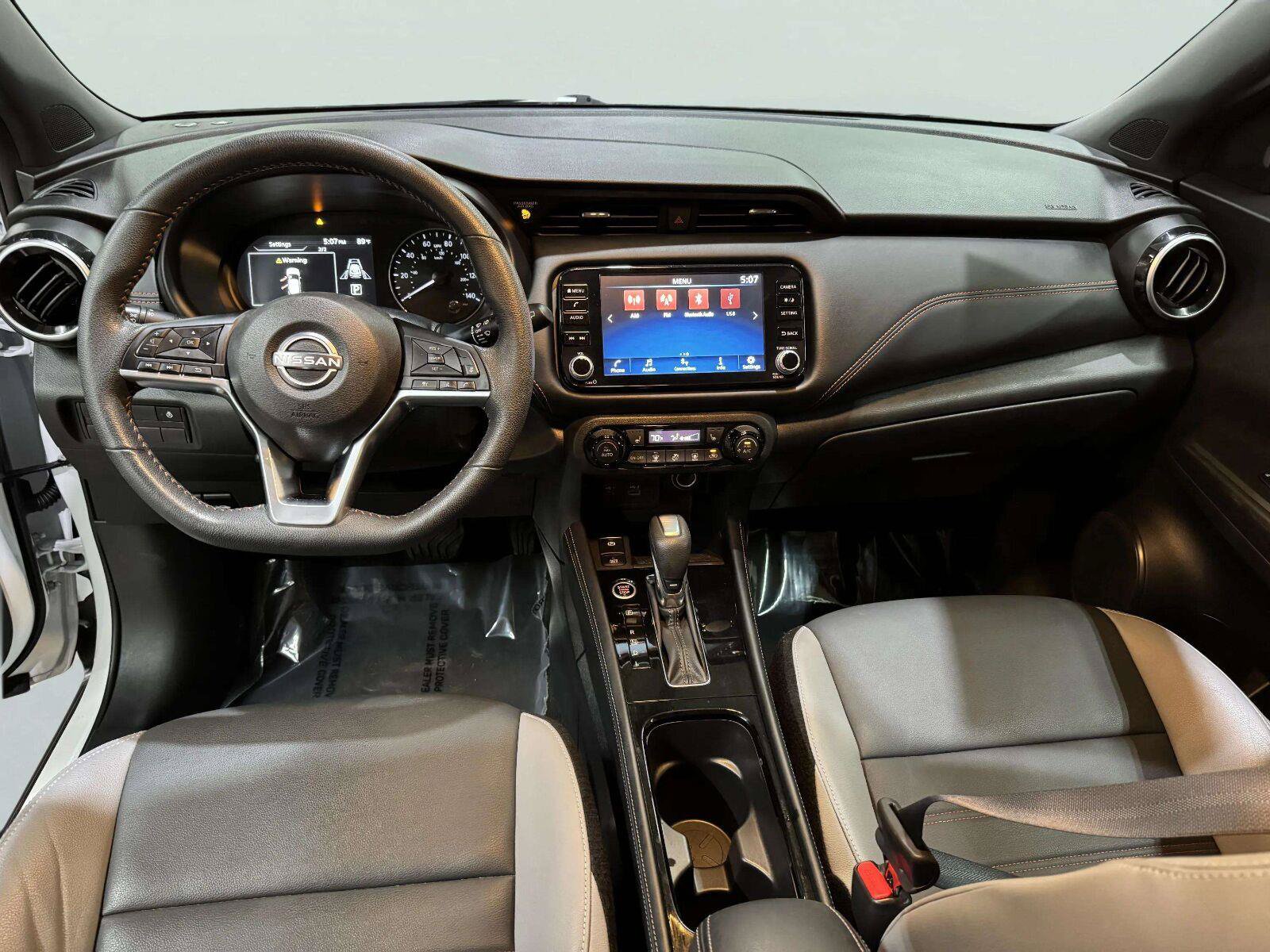Used 2023 Nissan Kicks SR w/ SR Premium Package FWD image 37