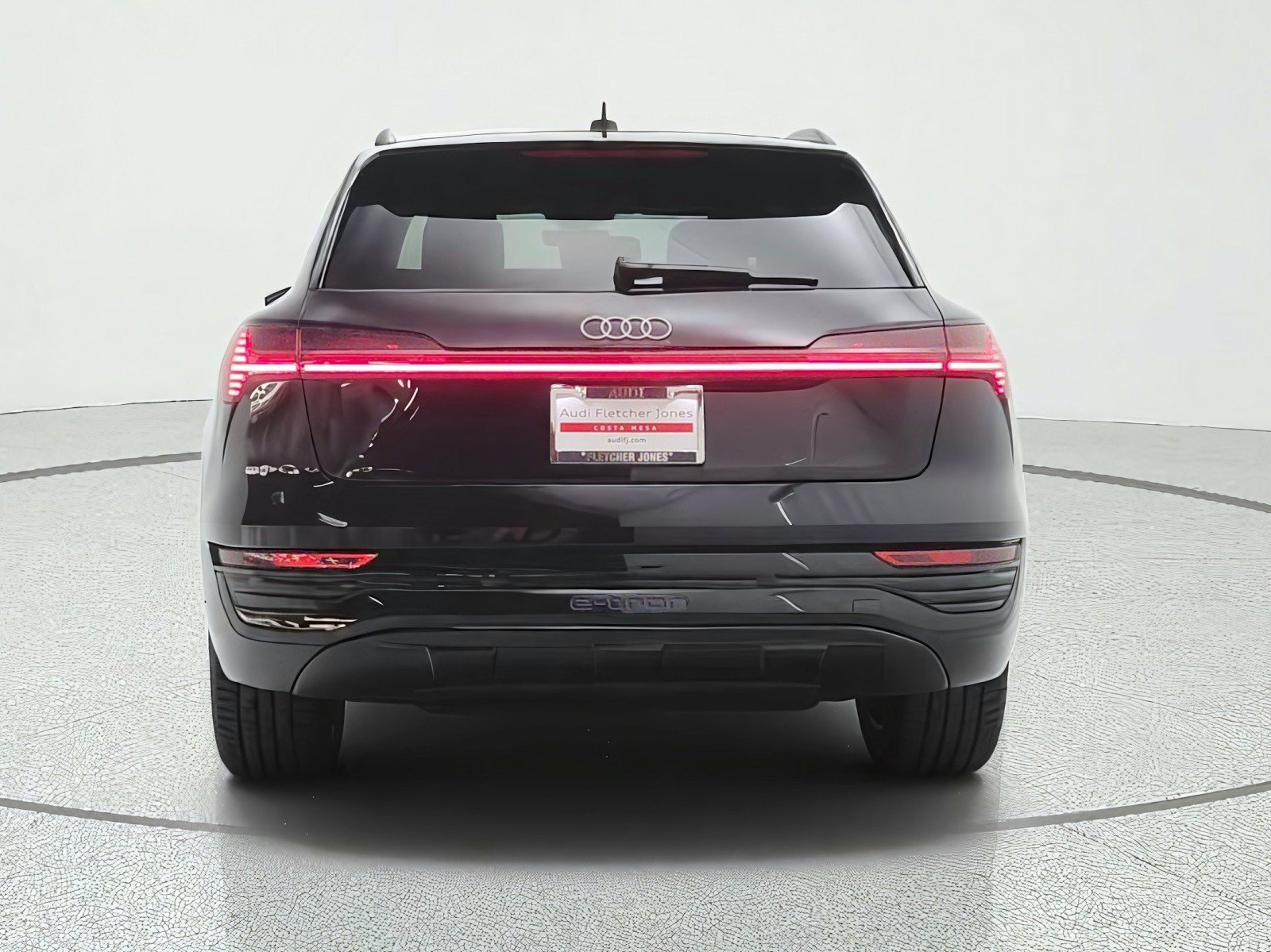 Used 2024 Audi Q8 e-tron Premium Plus AWD/4WD image 6