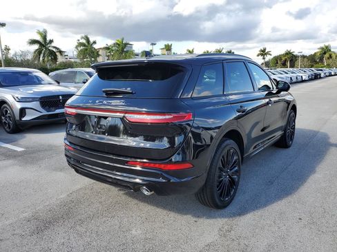 New 2026 Lincoln Corsair Reserve w/ Jet Appearance Package FWD image 4