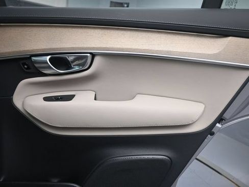 Certified 2026 Volvo XC90 B6 Plus w/ Protection Package Premier AWD/4WD image 29