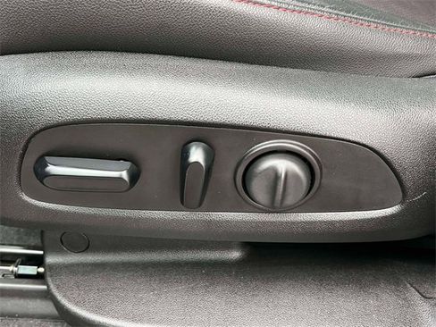 Used 2019 Chevrolet Blazer RS image 20