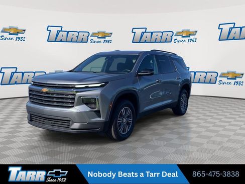 Used 2026 Chevrolet Traverse LT w/ Driver Confidence Package FWD image 4
