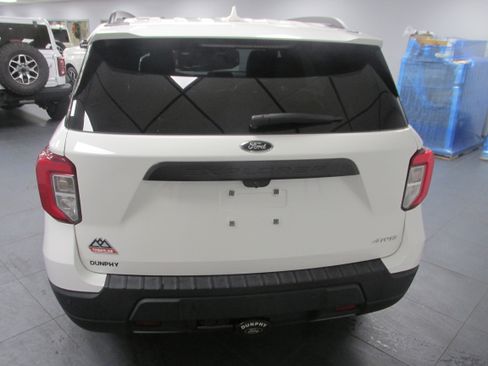 Used 2022 Ford Explorer Timberline image 5