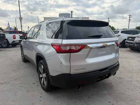 Used 2018 Chevrolet Traverse LT FWD image 7